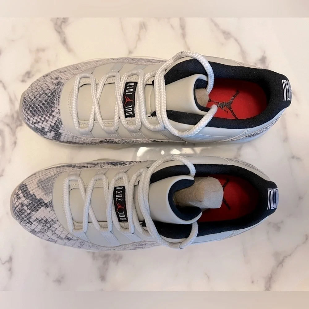 NEW Air Jordan 11 Low, Light Bone Snakeskin, M 7.5 / W 9